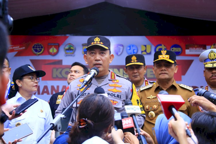 Tinjau Kalikangkung, Kapolri Tegaskan Rekayasa Lalin Efektif Bikin Arus Mudik Lancar